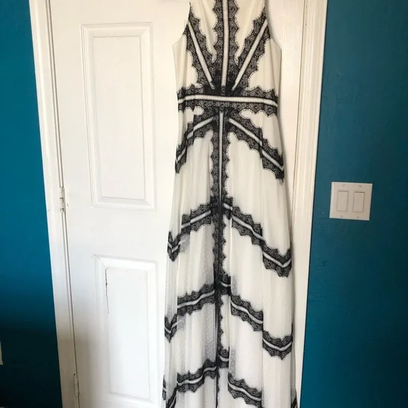 Aidan by Aidan mattox point D’esprit Gown White and black Size: 12 - Picture 2 of 7